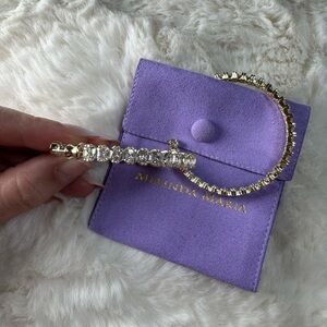 Melinda Maria Queen’s Hoops